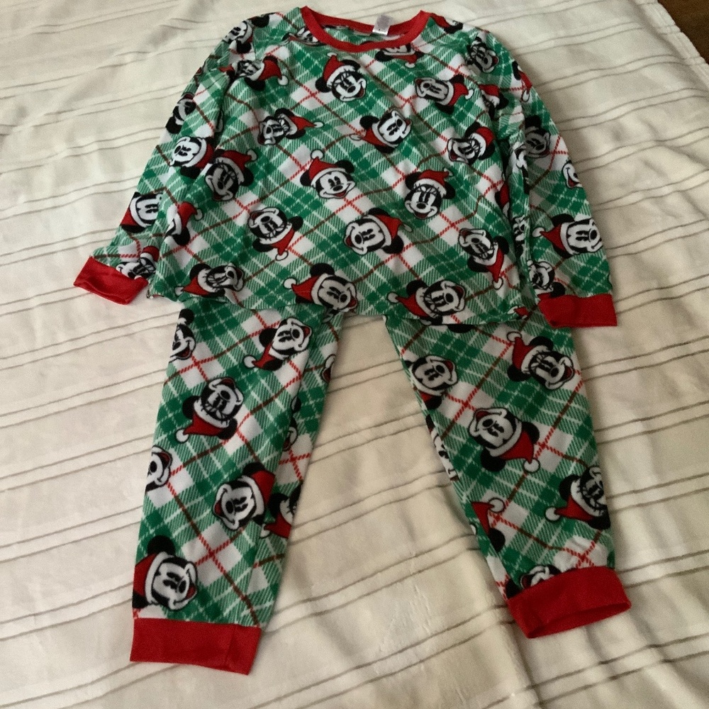 DISNEY MICKEY AND MINNIE Women’s Christmas Pajamas Large